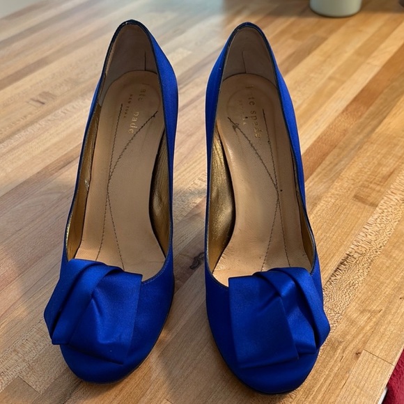 Kate Spade New York Peep Toe Blue Satin Pump Shoes Size 6. - Picture 6 of 7